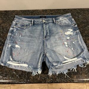 Judy Blue 1/3 Mid Rise Rainbow Paint Splash Cutoff Distressed  Short Size 3XL